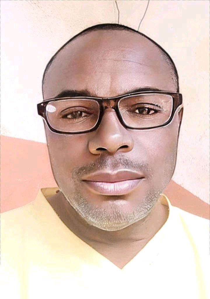 Auteur Lucas ZANGA